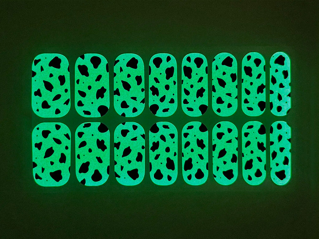 Cow Print Glow in the Dark - Nail Wrap Set
